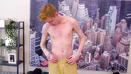 Mars Coy Teases His Hard-On for Boyfun