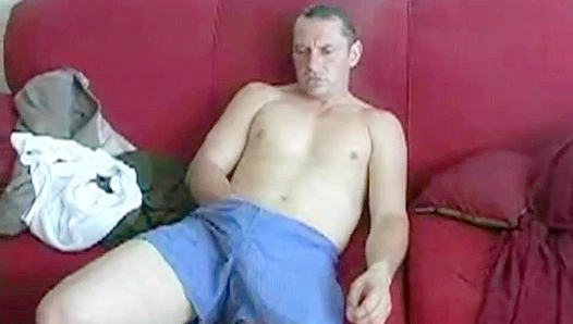 Muscle Man Max E Jerks Off Intensely - Hot Mature Action