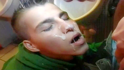 Marco Bill fucks Robin Few in a steamy public toilet BJ - Gay XXX