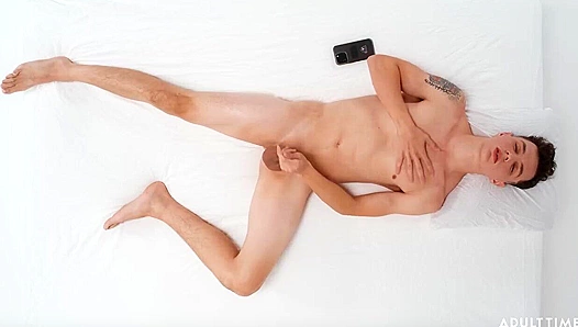 Josh Rivers Goes Wild ~ Intense Jerk-Off Session Reveals His Secret orgasms