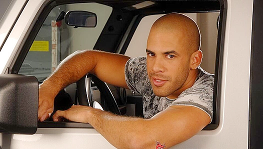 Austin Wilde Drives Hard & Cums All Over His Car