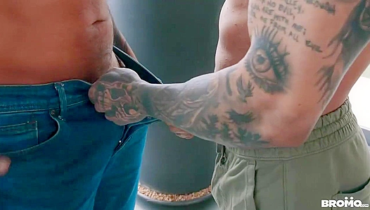 Strong Seduction ~ Pietro Duarte & Viktor Rom Heat Up the Gym