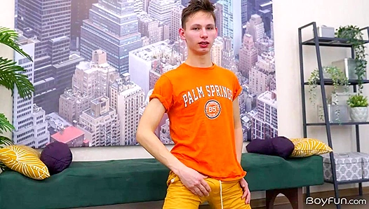 Lustful Rimi Morty Masturbates Intensely