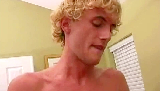 Twinks over 30 ~ Jarrett Fox and Mark's Steamy Encounter