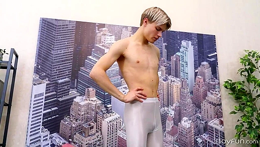 DANIEL STAR ~ SEXY BALLET BOY'S SIZZLING ENCOUNTER