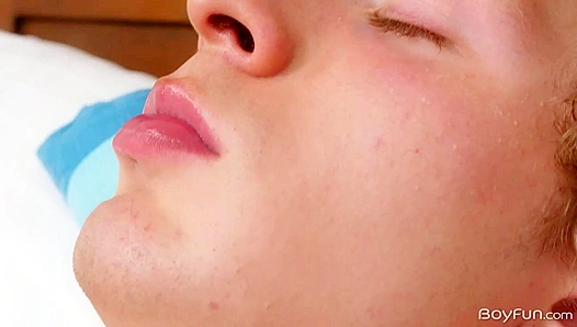 Dylan Reed Spills His Seed for Boyfun