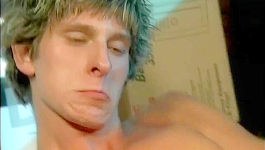 Denis Reed & Jay Renfro Flex Their Muscles for Steamy Fun - Gay XXX