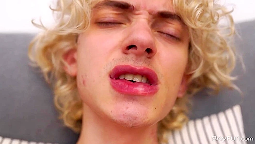 Perfectly Footloose ~ Elio's Sensual Toe Tease