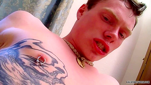 Aaron Mason Spreads Wide for IntenseBedroom Stroke Session