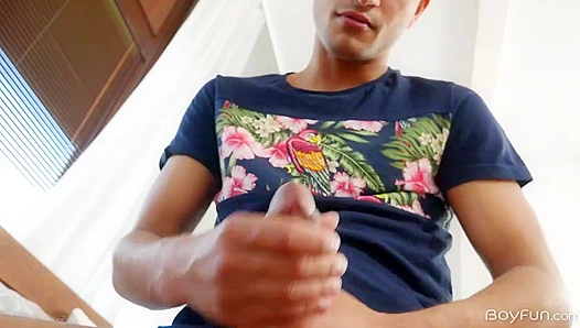 Confident Javi Xisco Fucks Himself Furiously - Boyfun