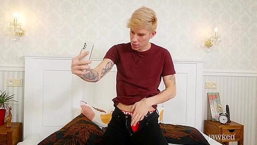 Roman Capellini Takes a Massive Dildo Deep in His Hole - Jawked