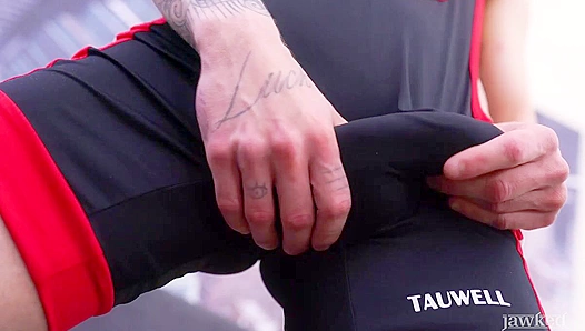 Max Gen's Intense Solo Session ~ Jerking Off Hard - Jawked