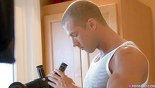 Rod Daily Flexes His Solo Booty in High-Quality HD - On The Set