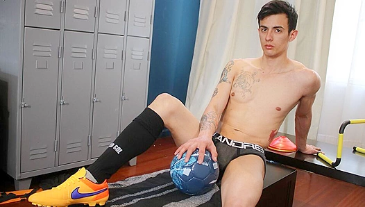 Sly Conan Cums Hard After Football Practice - Jawked