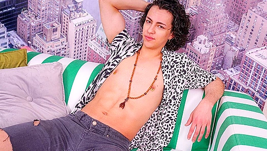 Adam Shiner Strokes His Massive Dick Hard - Jawked