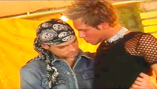 Levi's Passionate Facial Finale with Chris - Gay XXX