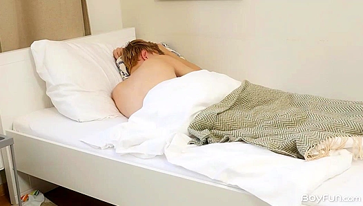 Horny Dudes Angel Rivers & Ollie Barn Pound Each Other Hard - Boyfun