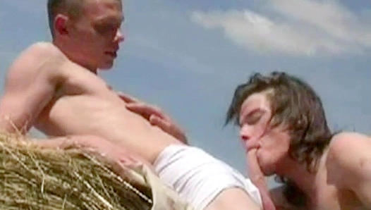 Peter Lester and Aaron Hawke Finish Strong with a Facial - Boyz Party