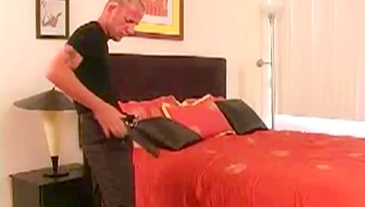 Suave Slater Reed Fucks Himself Senseless - Hot Dudes Over 30