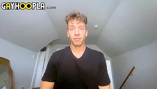 James Lux Grunts & Cums with Sexy Spread Legs - GAY XxX