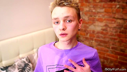 Artik Dunn Nails His Audition ~ Masturbating Wildly for Boyfun