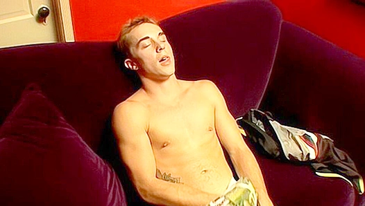 Undie Twinks ~ Kelly Cooper Jerks Off Looking Hotter Than Ever