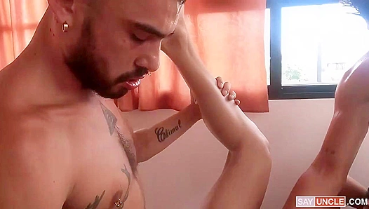 Enrique Mudu's Hardcore Gape Adventure withLeche (