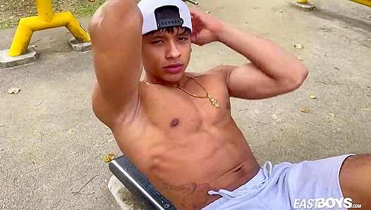 Damond Brown Flexes & Strokes ~ A Pre-Workout Jerk Off Session - EastBoys