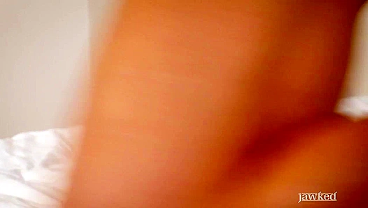 Stephen Angel Shows Off His Perfect Stroking Skills - Jawked