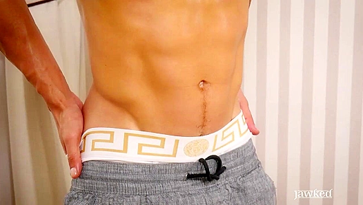 Muscular Marcus Ashton Puts On a Jaw-Dropping Orgasm Show