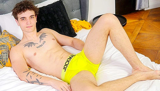 Thirsty Solo Stud ~ Bert Kuna Jacks Off Fiercely in Bed