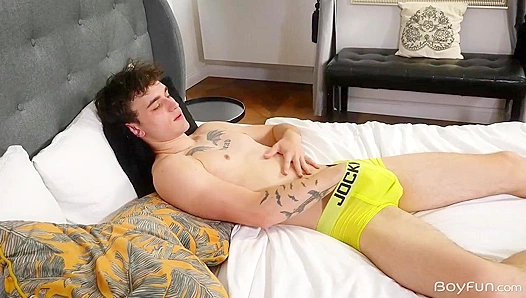 Thirsty Solo Stud ~ Bert Kuna Jacks Off Fiercely in Bed