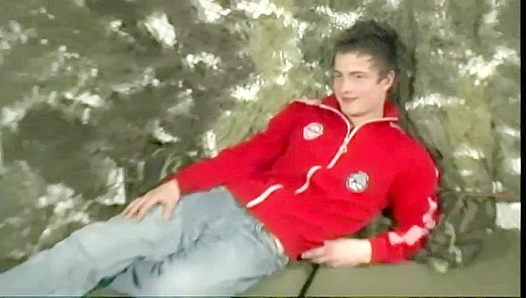 Smiling Cutie Jeffrey Raddin Jacks Off Hard - Gay XXX