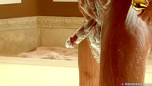 Rod Daily Shows Off His Perfect Booty Cam Action - On The Set