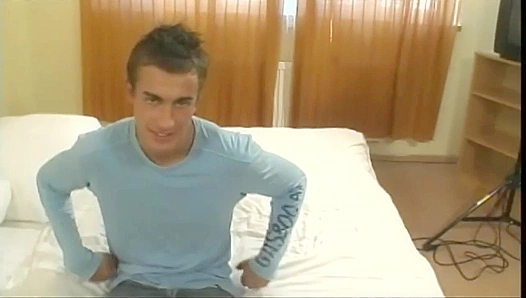 Phill Berger Flexes His Abs While Enjoying Hot Solo Action - Gay XXX