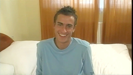 Phill Berger Flexes His Abs While Enjoying Hot Solo Action - Gay XXX