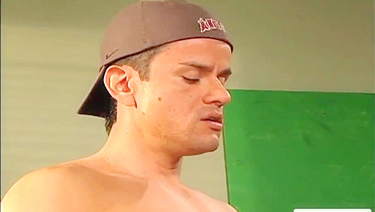 Kyle Pierce & Jack London Heat Up the House With a Steamy Bang