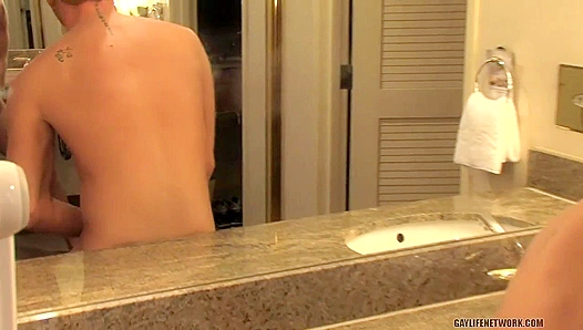 MasonRoss Masturbating Hotly by the Mirror - Twinkylicious