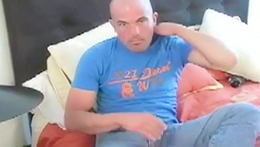 Bored DILF with a Massive Dick Shows Off His Skills - Hot Men Over 30