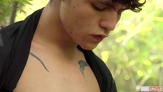 Glenn Hut & Leonel Russell ~ Hot Forest Fuck - SayUncle Extras