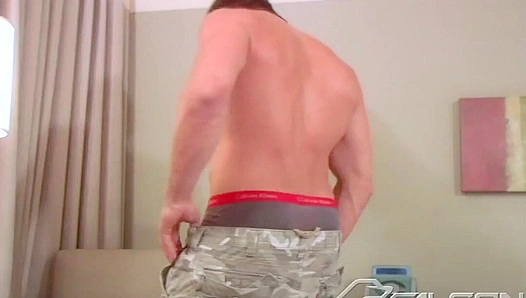 Ripped Hunk Cums Hard, Then Showers Off His Chiseled Pecs - Falcon Studio