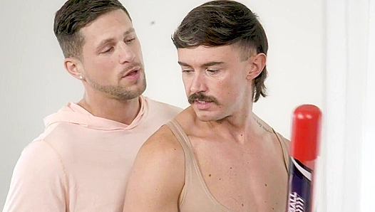 Muscular Roman Todd Pounds Bemulleted Slut Phoenix Ocean - Icon Male