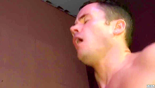 Diesel Washington Drills Valentin Petrov's Tight Hole