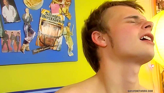 Sweaty Lovemaking ~ Skylar Prince & Cameron Greenway Heat Up Lollipop Twinks