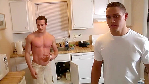 Shredded Liam Rosso Gets Fucked by Thirsty Jason Goodman - Str8 to Gay Fun