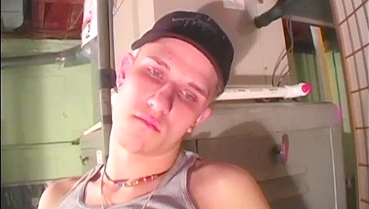 Devon Scott Uncut ~ Blows Massive Load - Boyz Party