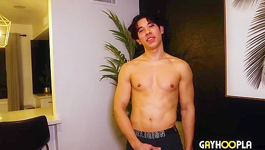 Ripped Kody Lux Strokes Hard for Your Pleasure