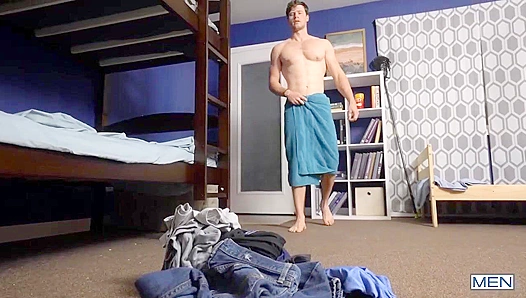 Str8 to Gay ~ Playful Finn Harding & Troye Dean's Steamy Transformation