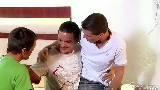 Hot Threesome Action ~ Horny Jerry Harris & Thomas Dyk Team Up - Falcon Studios