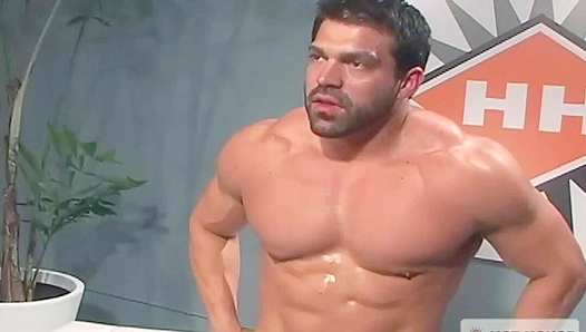 Horny Vince Ferelli Masturbates Solo in His Steamy Bedroom